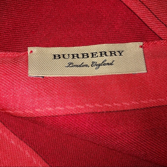 NWT Authentic Burberry Vintage Check Scarf - Picture 11 of 11
